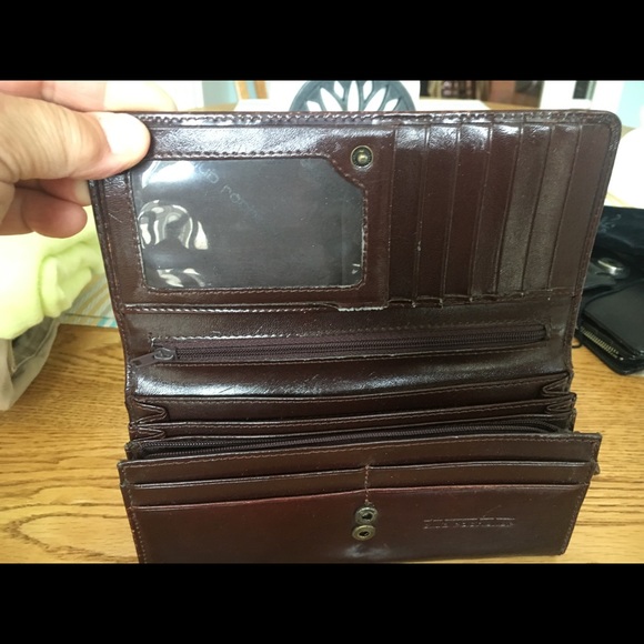 Ladies Leather Wallet - Picture 2 of 5